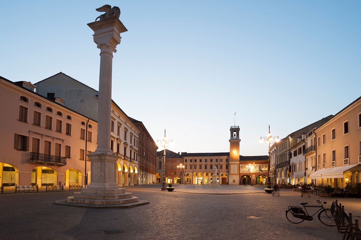 Piazza Vittorio Emanuele II a Rovigo